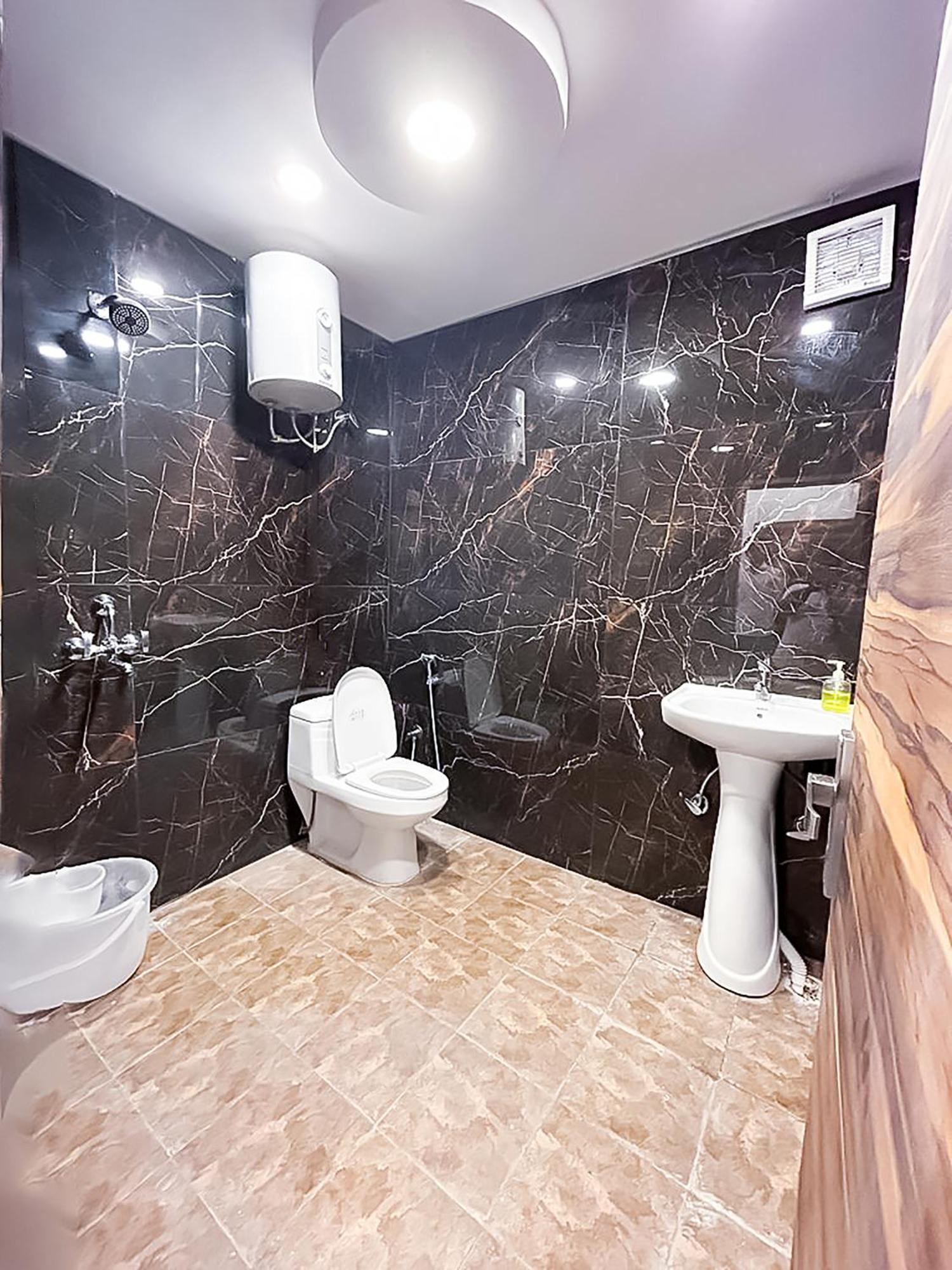 Hotel Js Garden - Near Jaypee Hospital 노이다 외부 사진