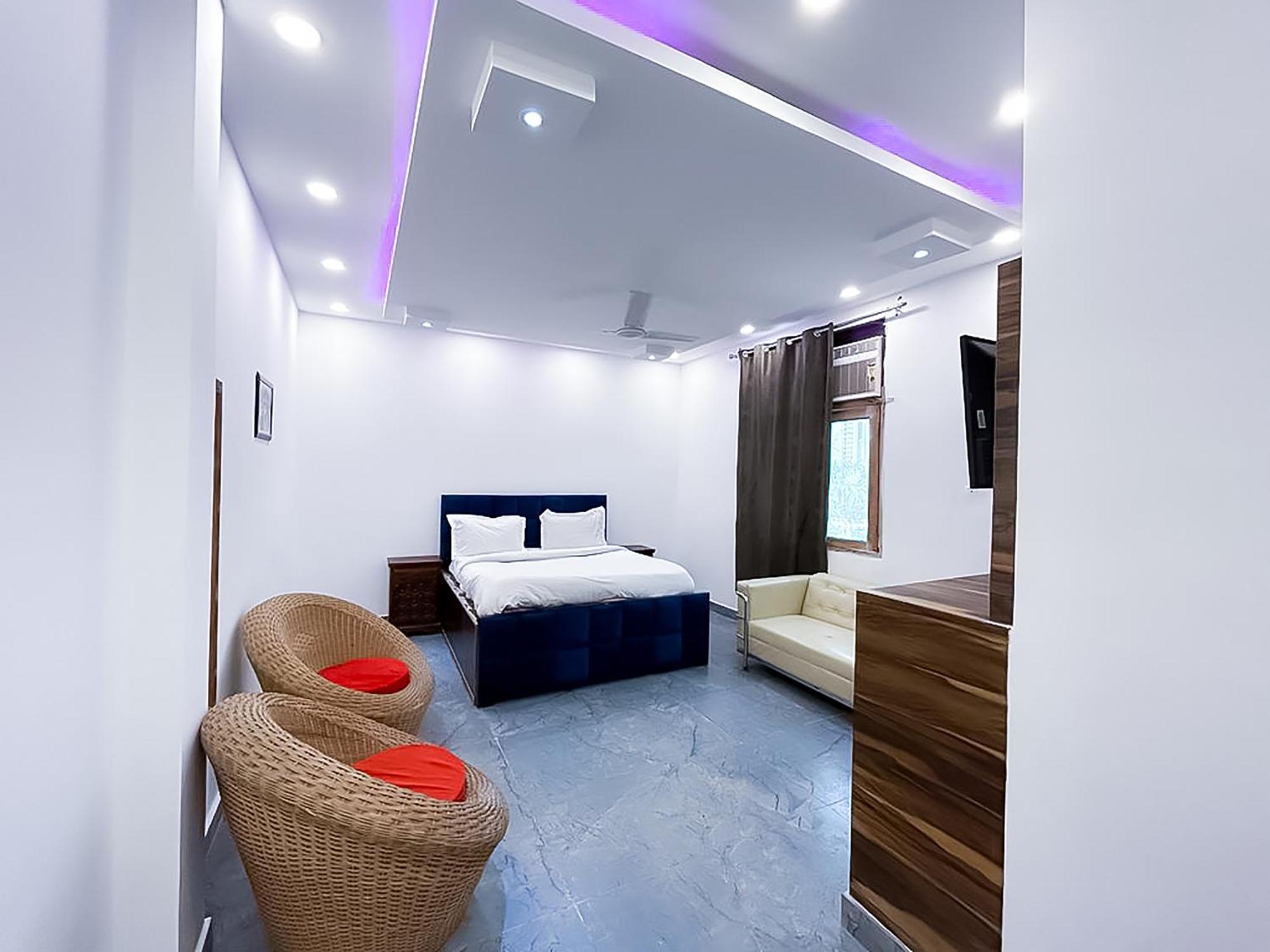 Hotel Js Garden - Near Jaypee Hospital 노이다 외부 사진