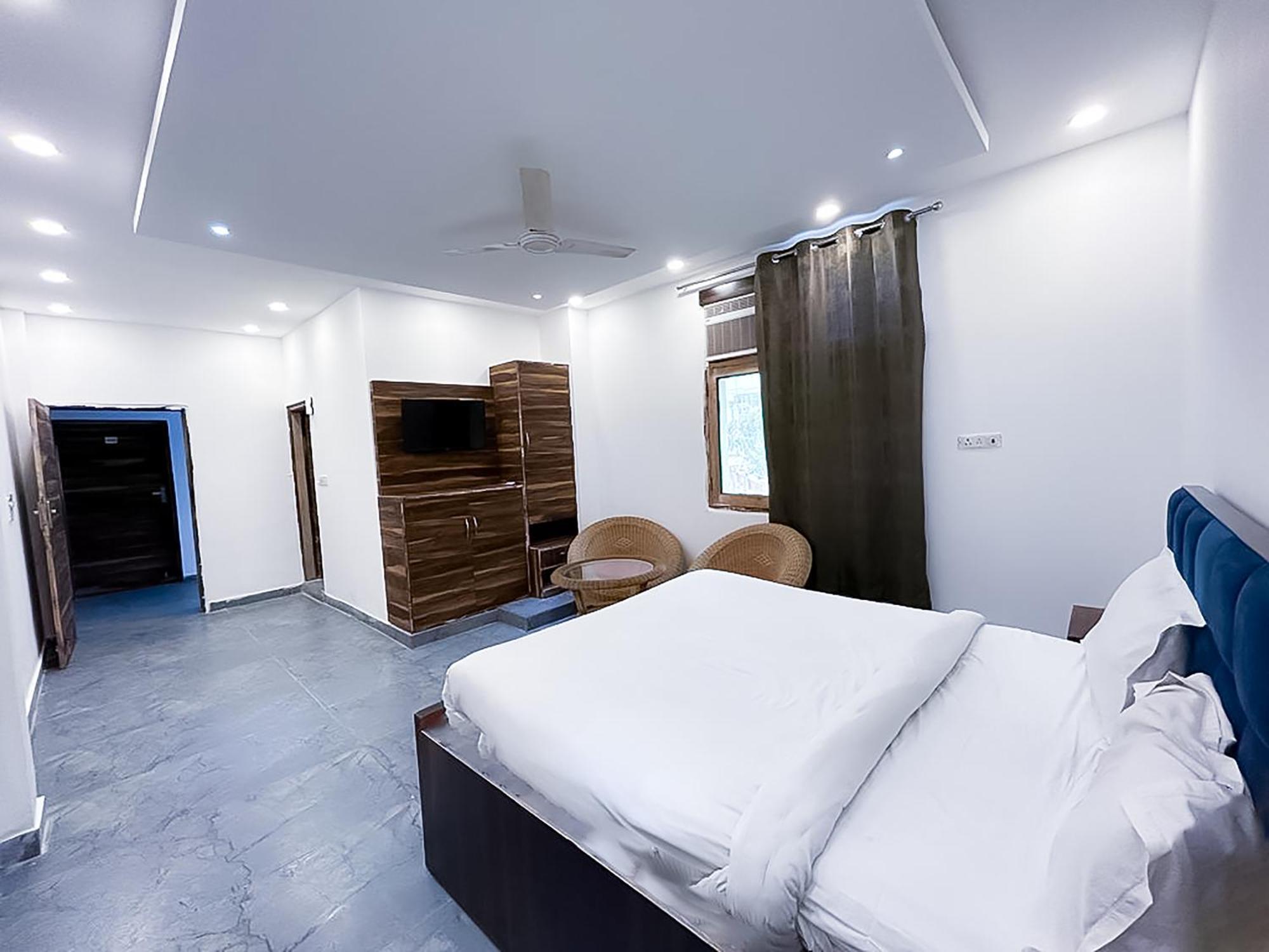 Hotel Js Garden - Near Jaypee Hospital 노이다 외부 사진
