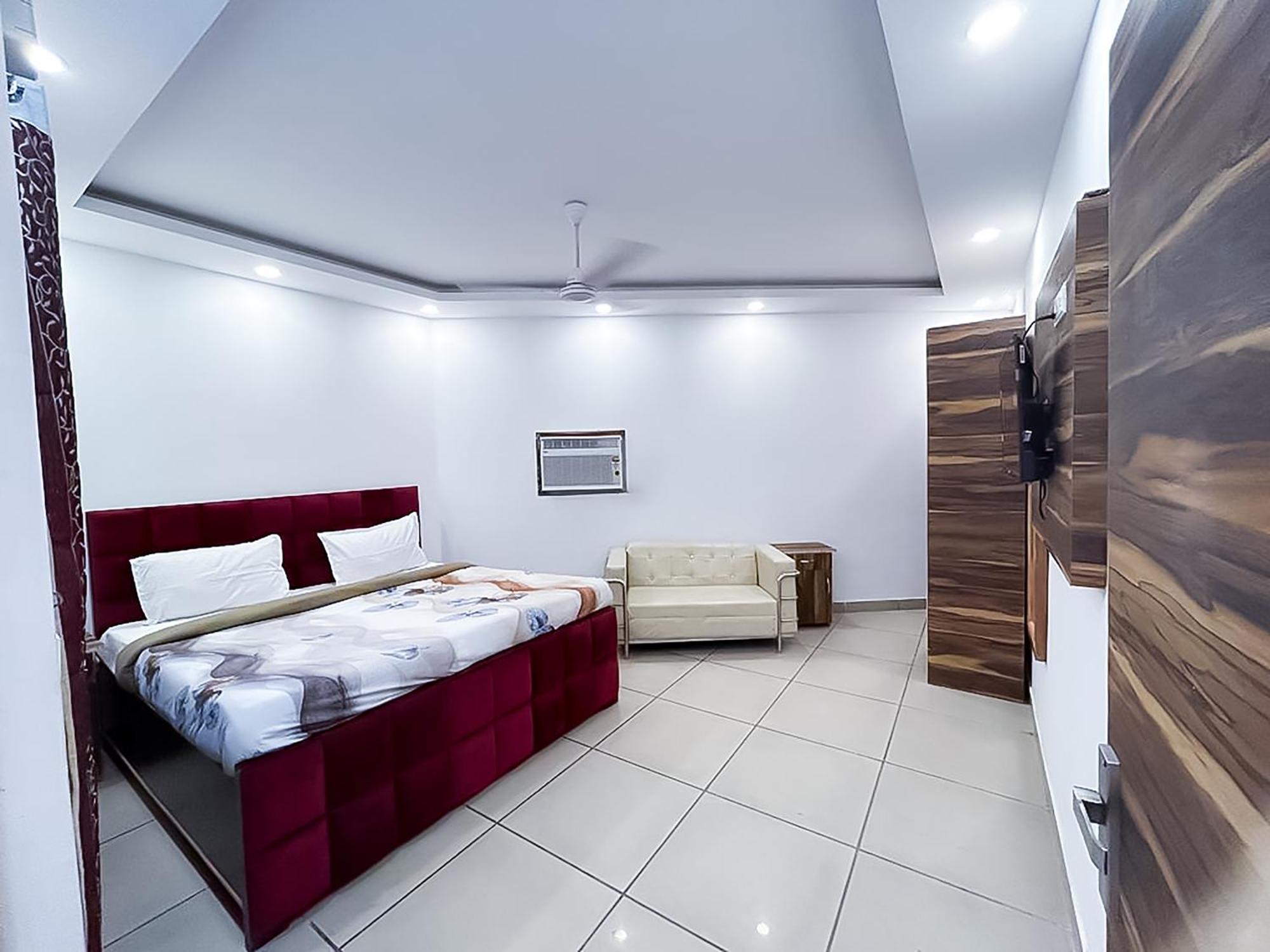Hotel Js Garden - Near Jaypee Hospital 노이다 외부 사진